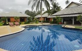 Khanom Sunrise Beach Resort
